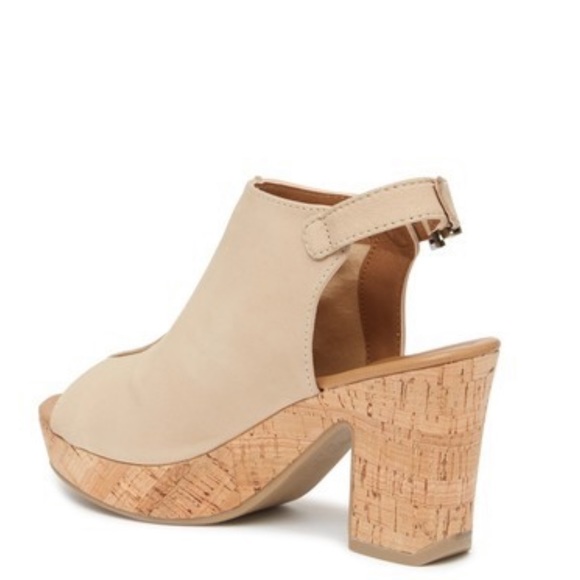 Stone Genuine Leather Cork Platform Sandal - Picture 7 of 7